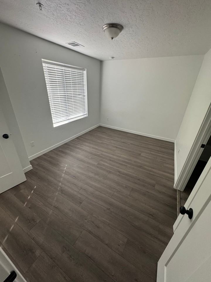509 N Trixie Ave #523 - Photo 2 of 11