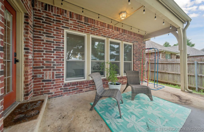 8404 E 98th Pl - Photo 2 of 20