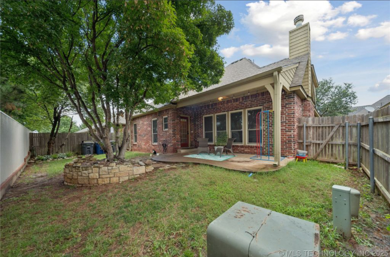 8404 E 98th Pl - Photo 3 of 20