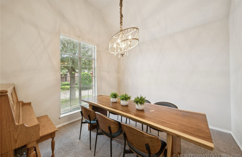8404 E 98th Pl - Photo 4 of 20