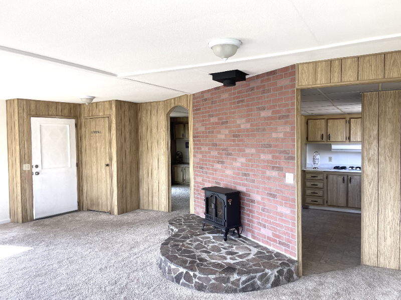 17880 Mockingbird Dr - Photo 3 of 9