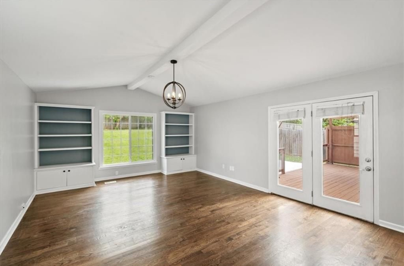 3306 W 71st Ter - Photo 6 of 18
