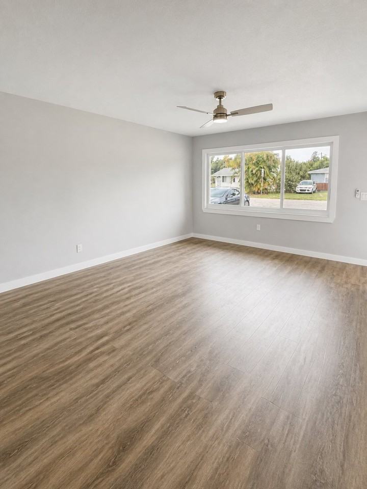 1810 47th Avenue Dr W #1810 - Photo 3 of 11