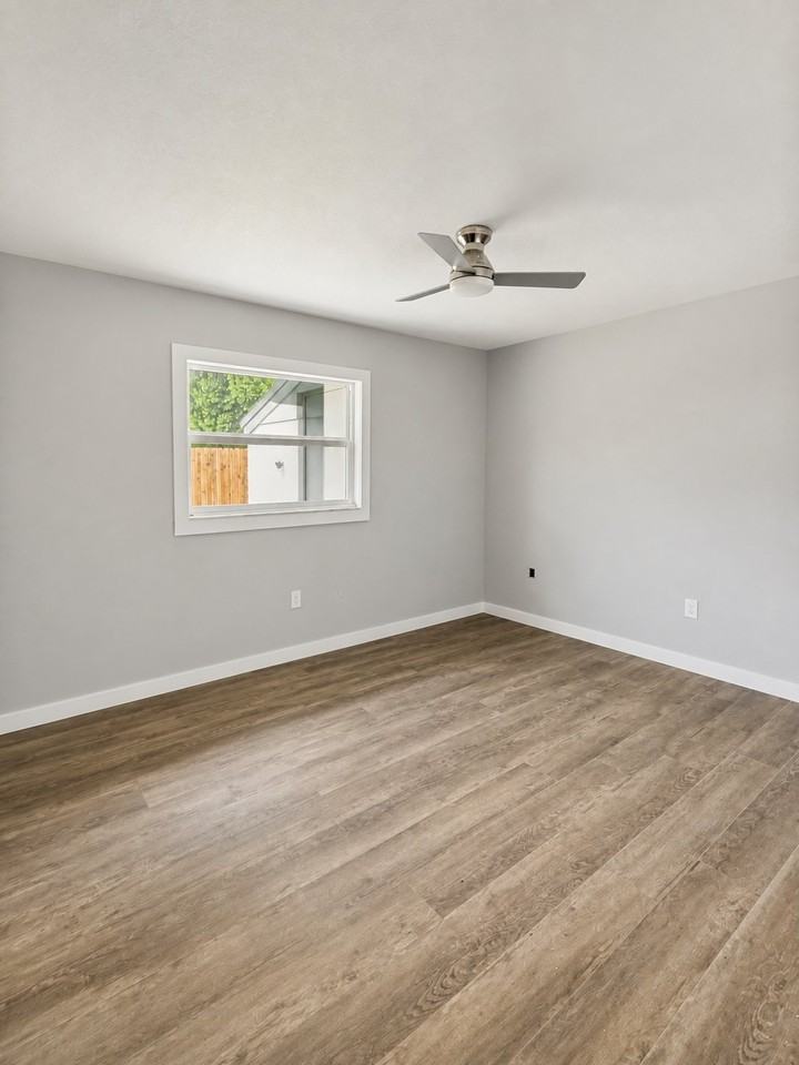 1810 47th Avenue Dr W #1810 - Photo 5 of 11
