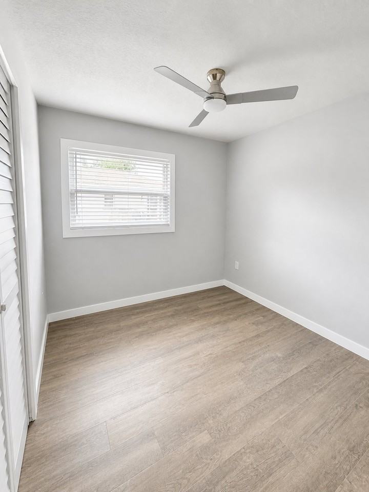 1810 47th Avenue Dr W #1810 - Photo 7 of 11