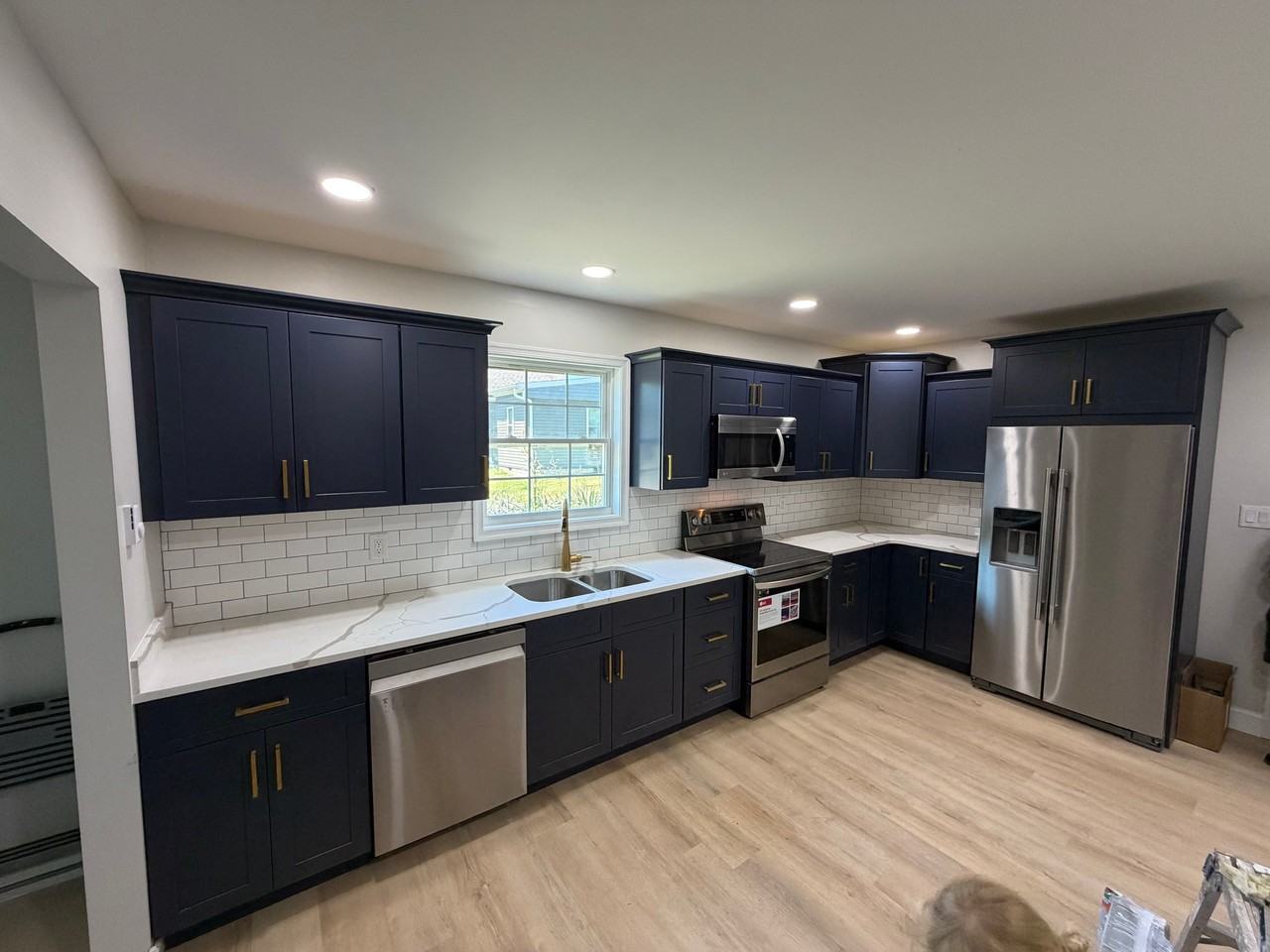 812 S Church St - Photo 2 of 14