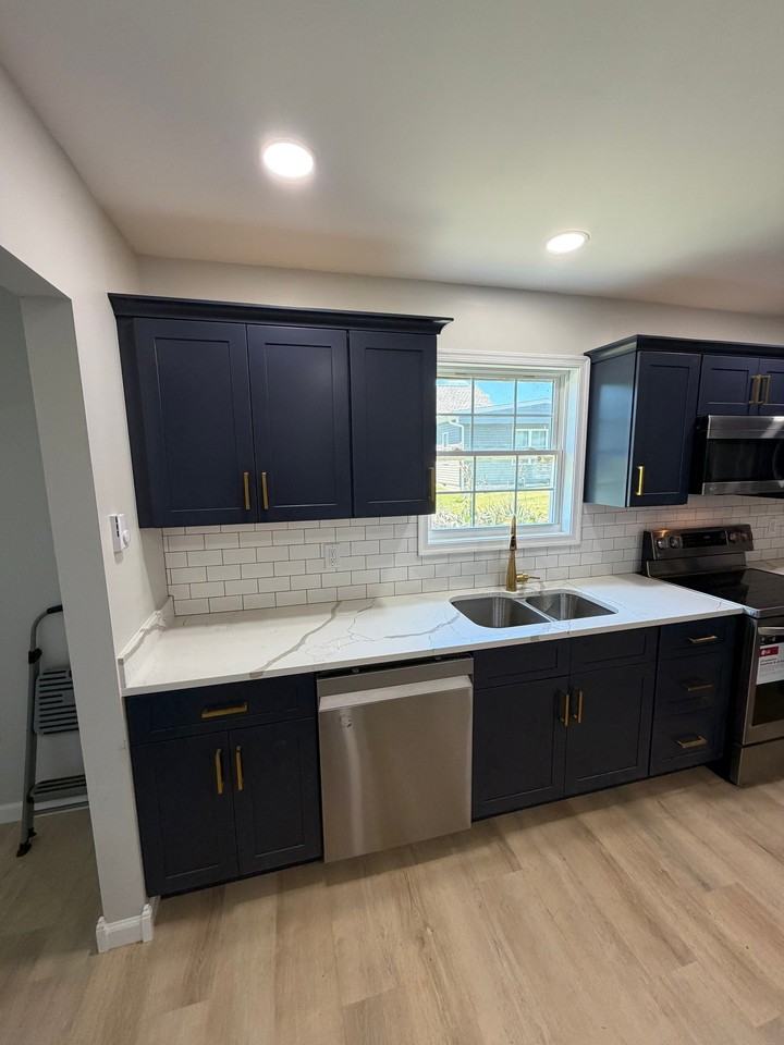 812 S Church St - Photo 4 of 14
