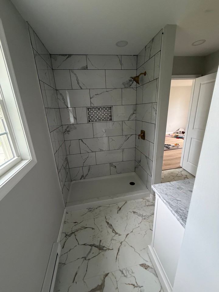 812 S Church St - Photo 5 of 14