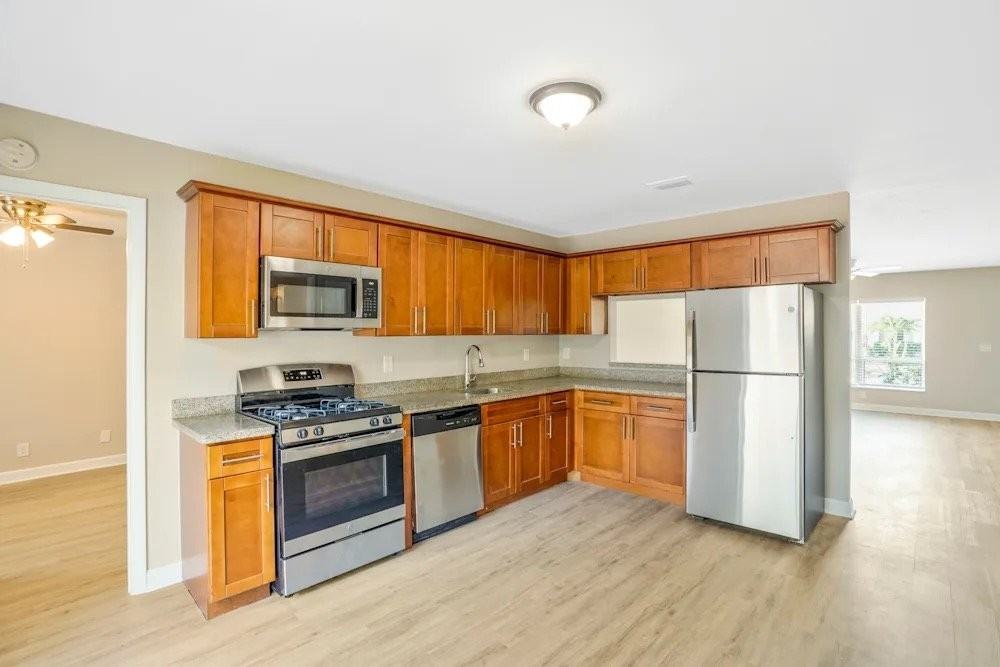 6072 Lambeth Cir - Photo 6 of 13