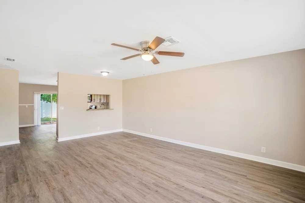 6072 Lambeth Cir - Photo 7 of 13