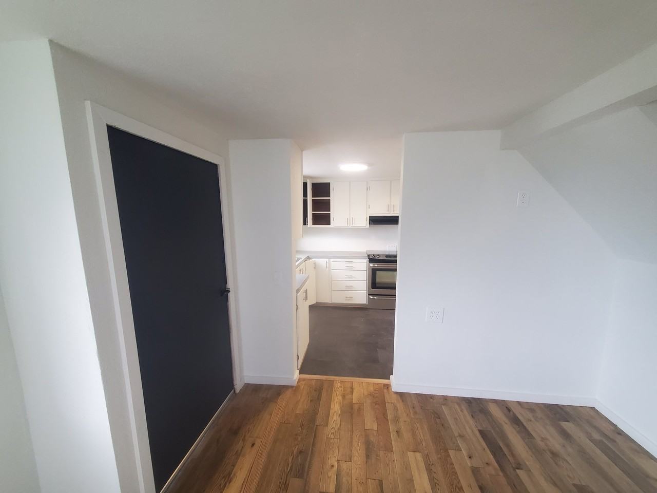 593 Rivington St - Photo 3 of 15
