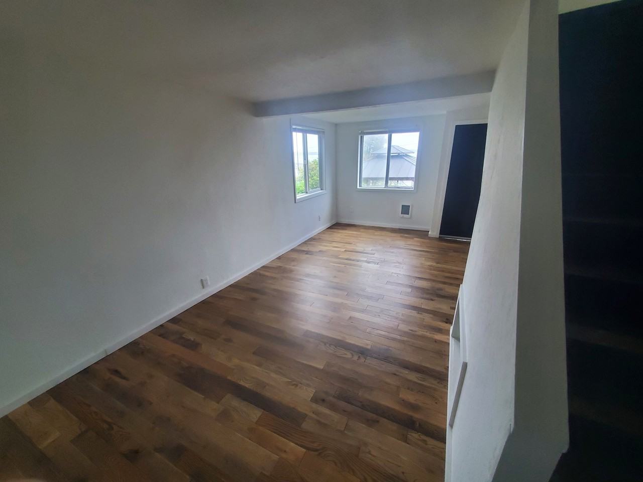 593 Rivington St - Photo 4 of 15