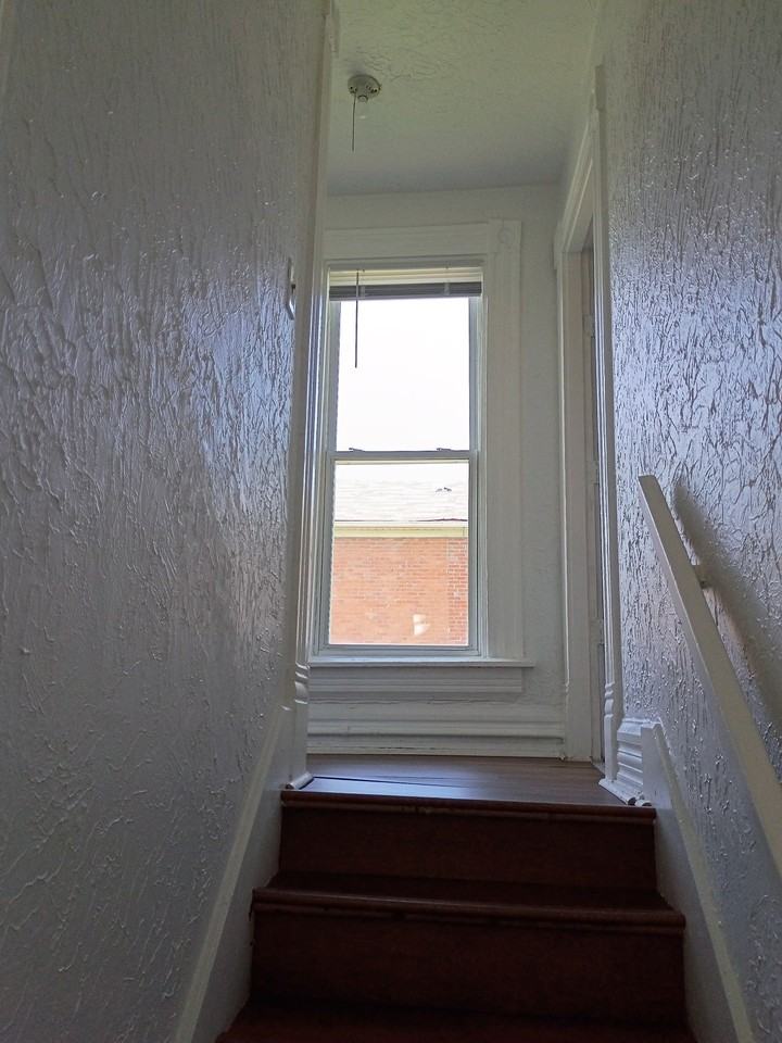 1286 Indianola Ave - Photo 2 of 6
