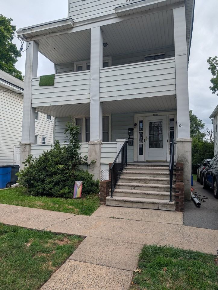324 Montgomery St #1