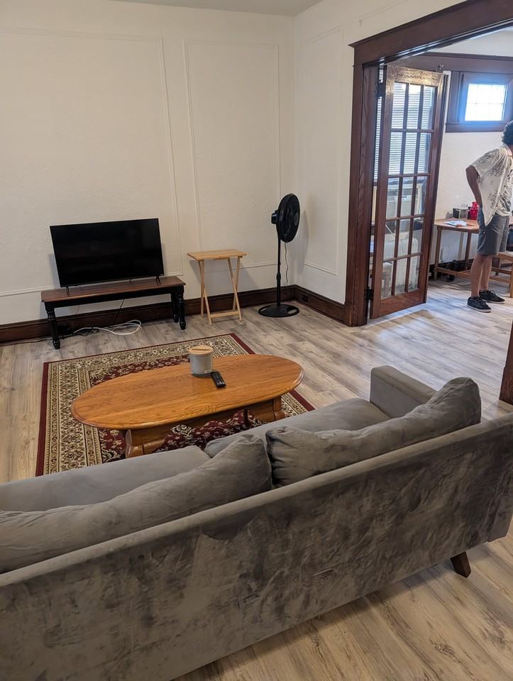 324 Montgomery St #1 - Photo 2 of 4