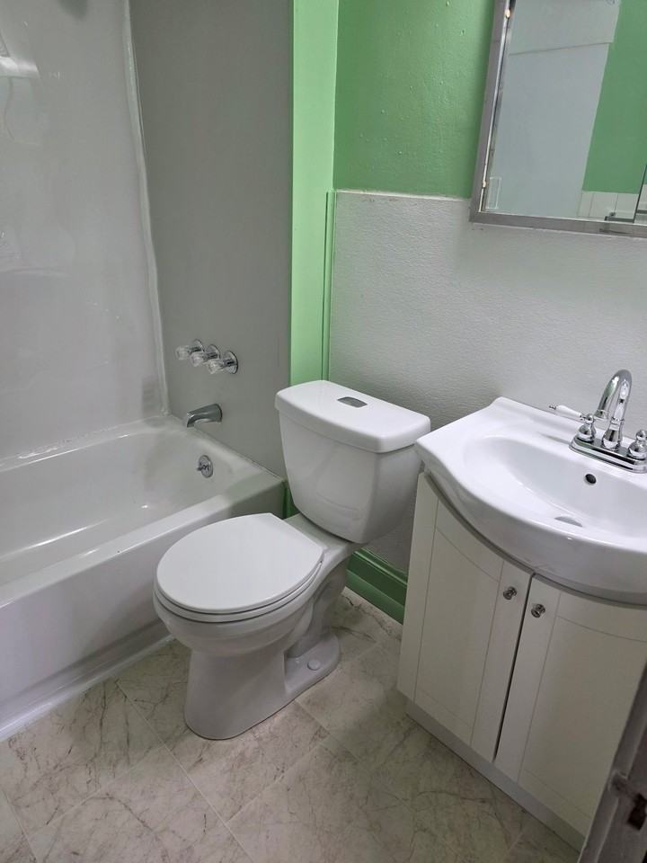 4021 Gifford Ave #UP - Photo 6 of 10