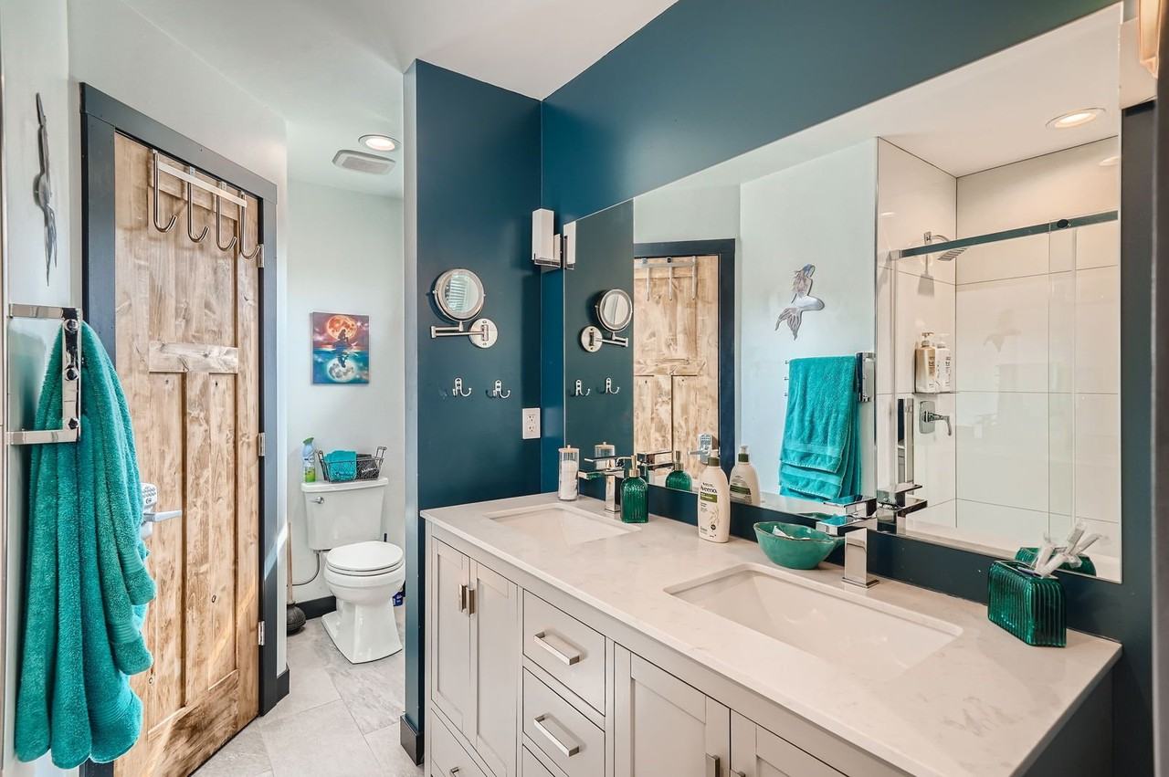 835 Urban St - Photo 6 of 9