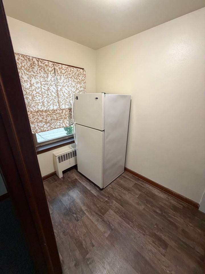 5729 W Lincoln Ave #6 - Photo 3 of 7