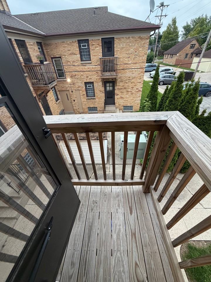 5729 W Lincoln Ave #6 - Photo 7 of 7