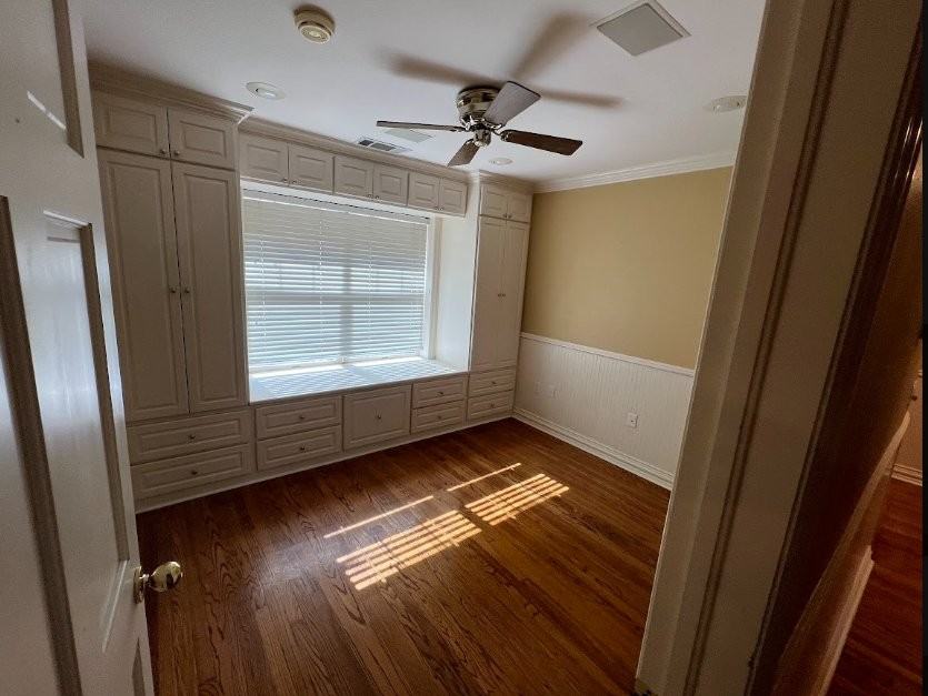 1606 S Travis St - Photo 3 of 14