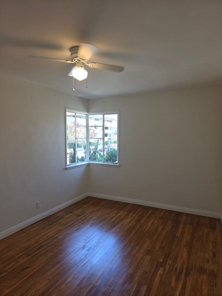 665 Cordova St #3 - Photo 4 of 8