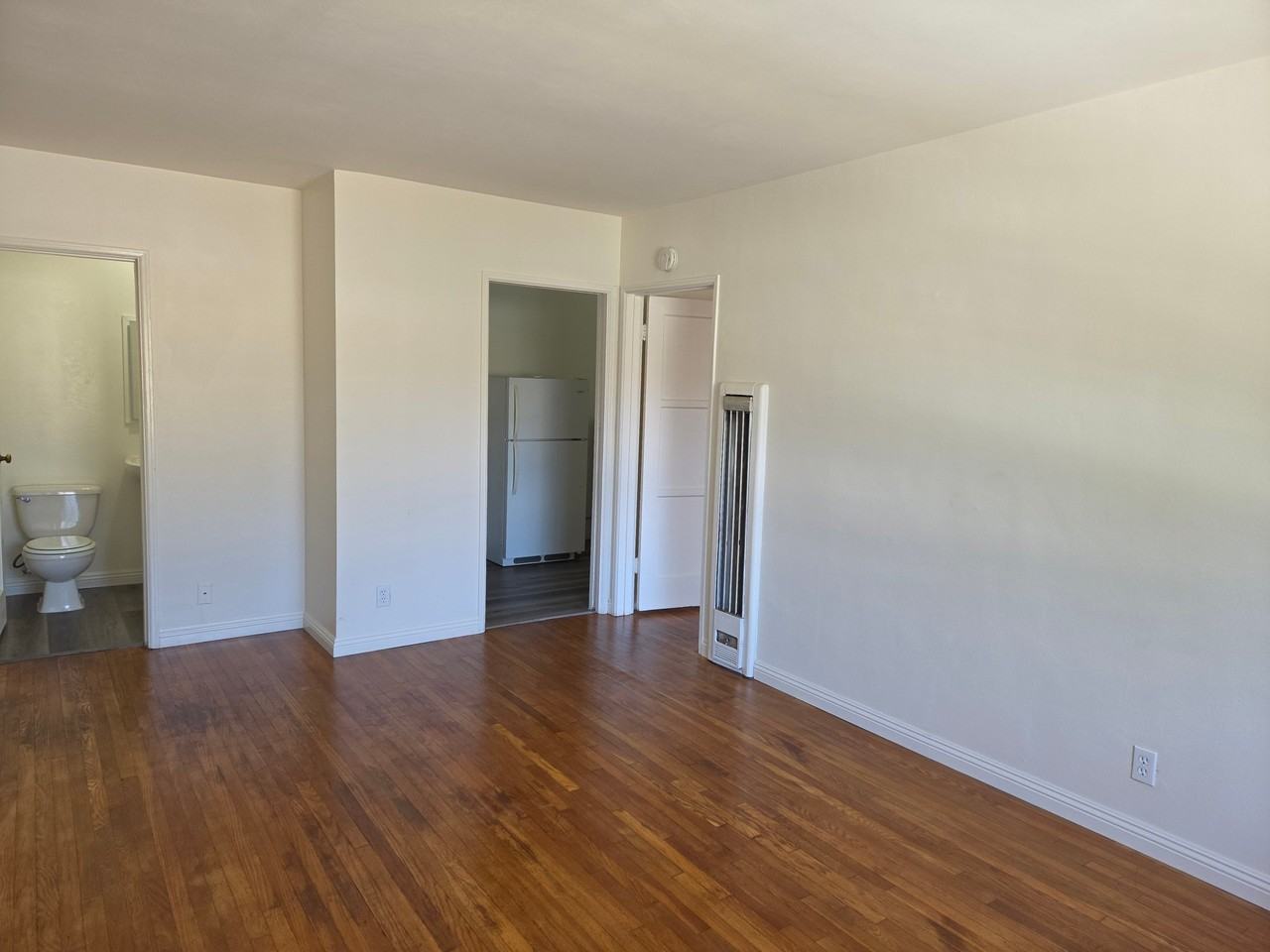 665 Cordova St #3 - Photo 7 of 8