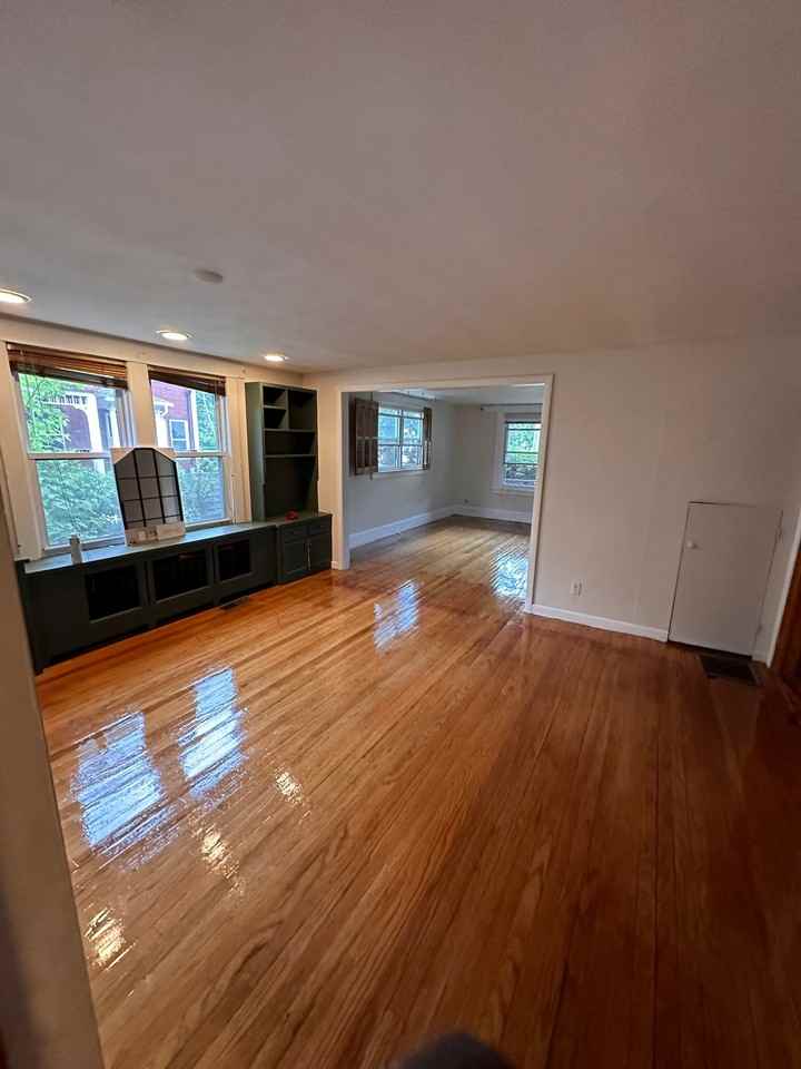 16 Adams St #1R - Photo 2 of 11