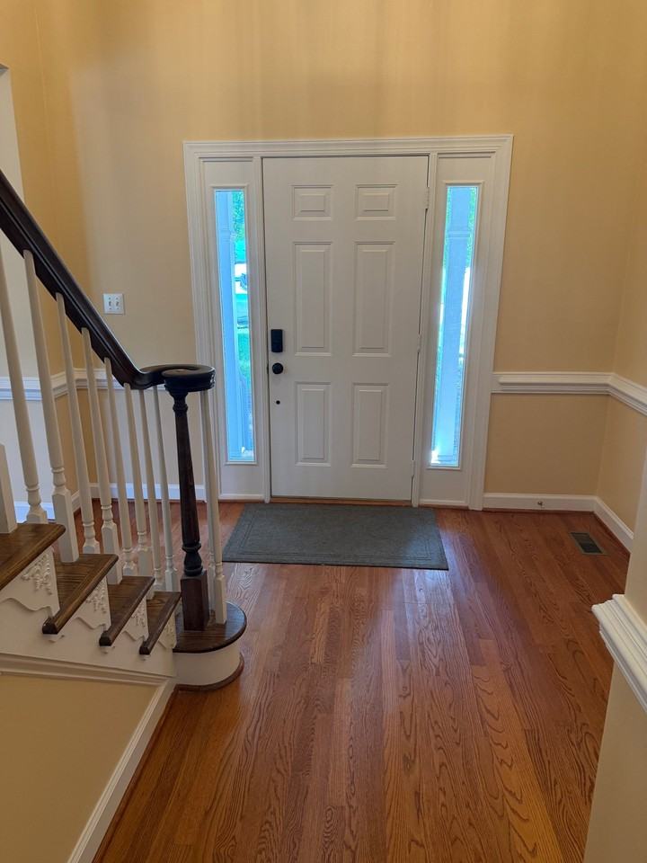 504 Thorngate Rd - Photo 2 of 18