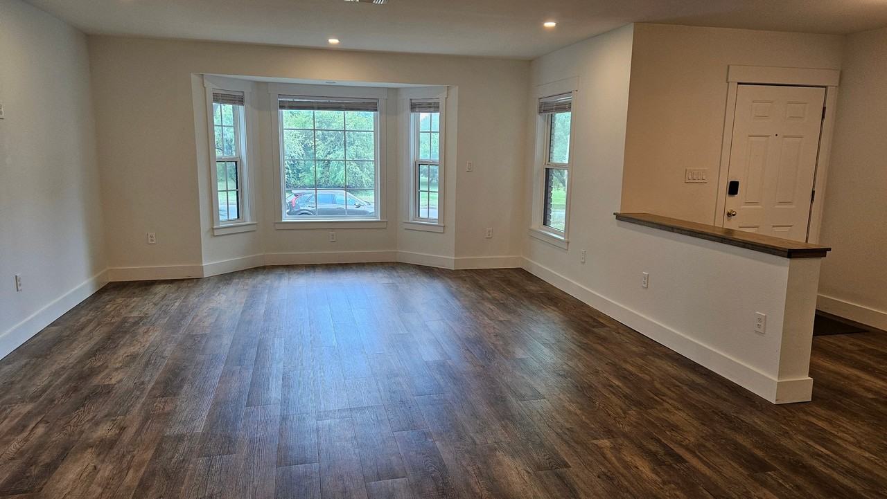 219 Edgevale Dr - Photo 2 of 20
