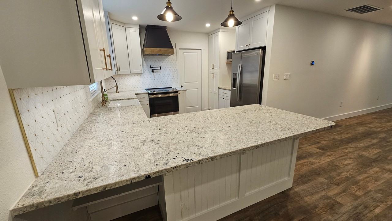 219 Edgevale Dr - Photo 6 of 20