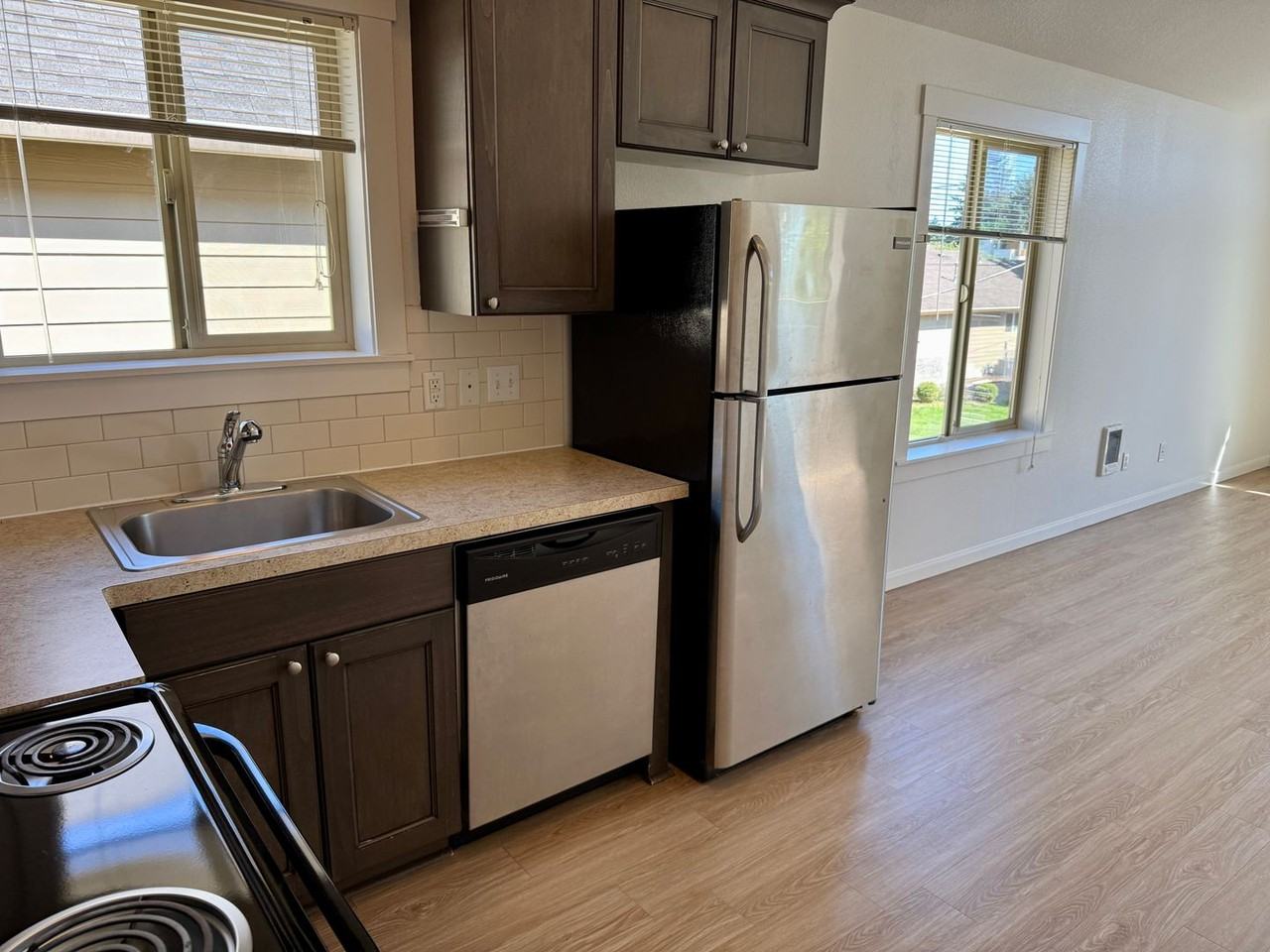 8253 Se Taylor St - Photo 3 of 14