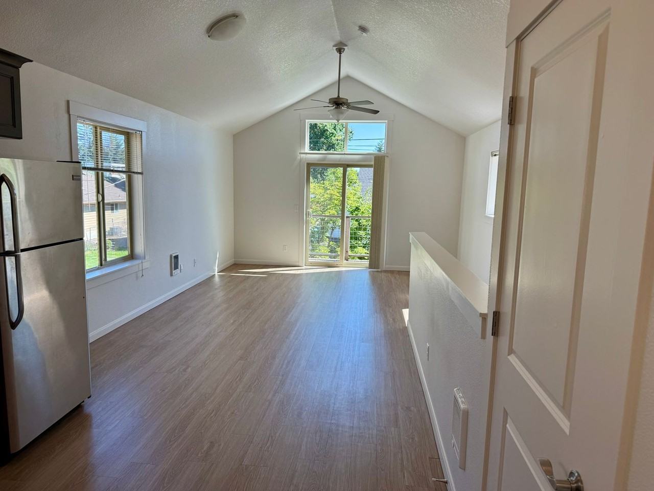8253 Se Taylor St - Photo 6 of 14