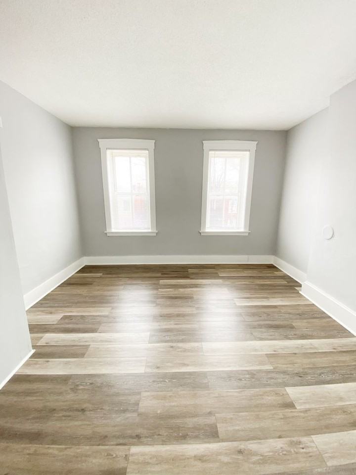 3727 Wisconsin Ave - Photo 3 of 5