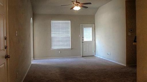 1017 Newcastle Dr - Photo 4 of 12