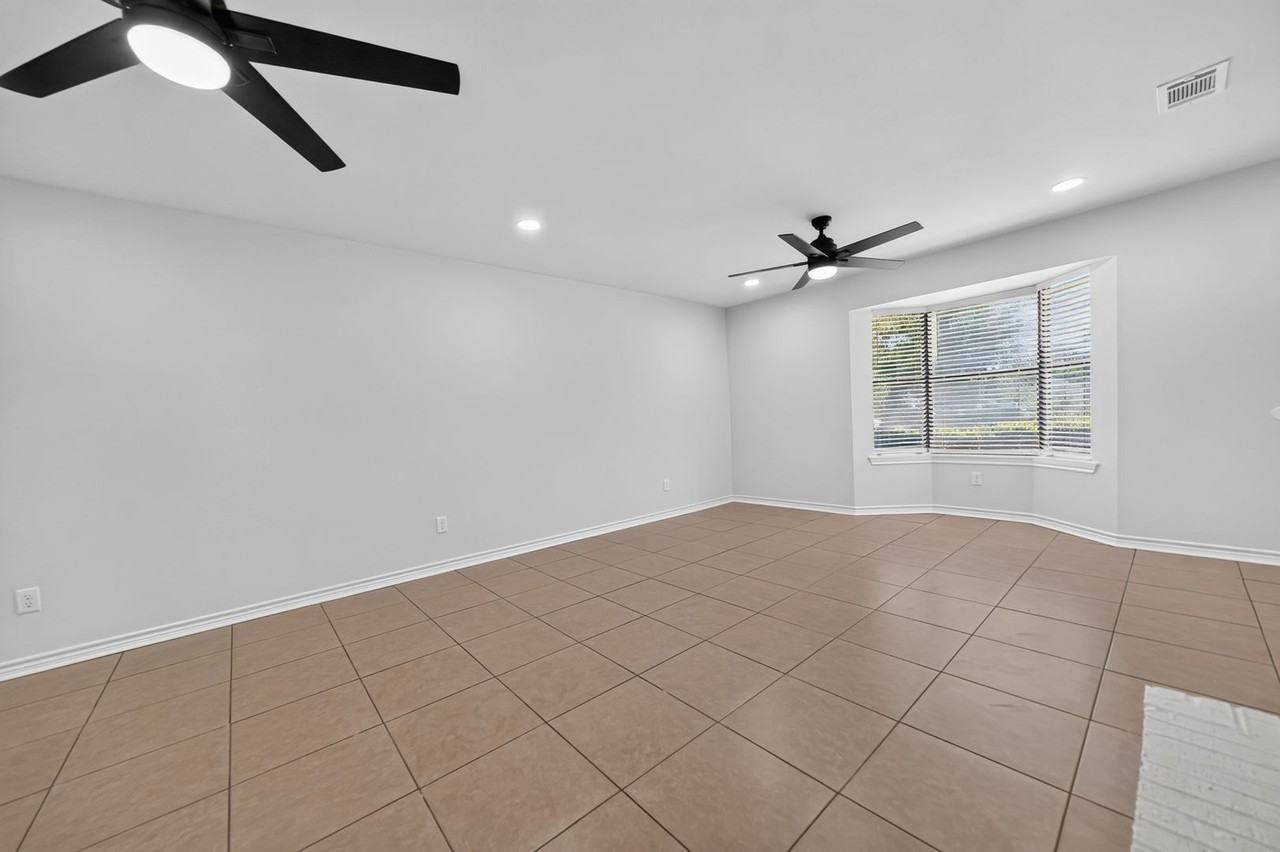 3803 County Road 149 - Photo 4 of 18