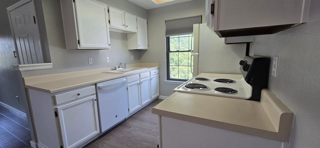 4165 E 119th Pl - Photo 2 of 16