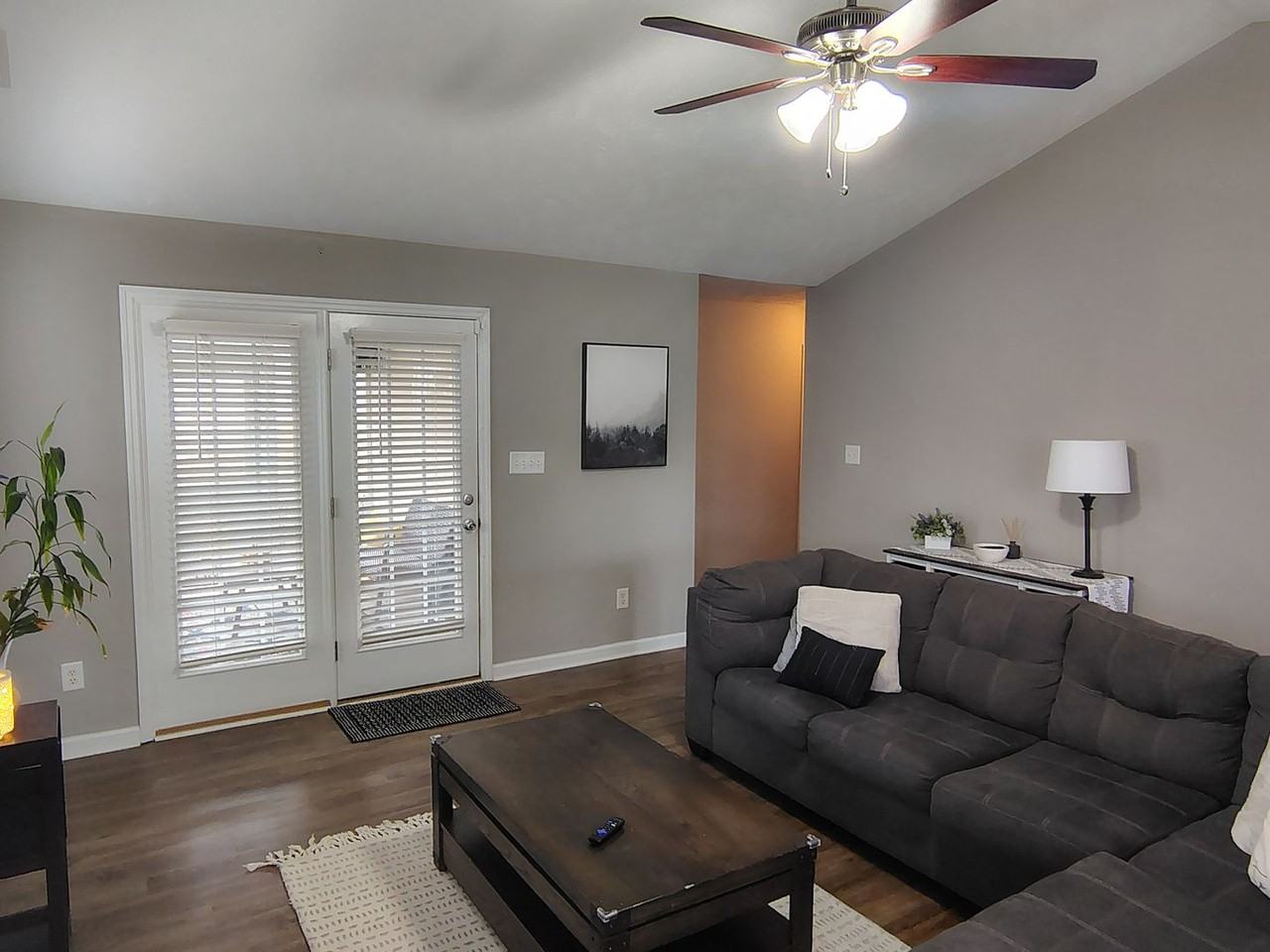 137 Appalachian Dr - Photo 4 of 21