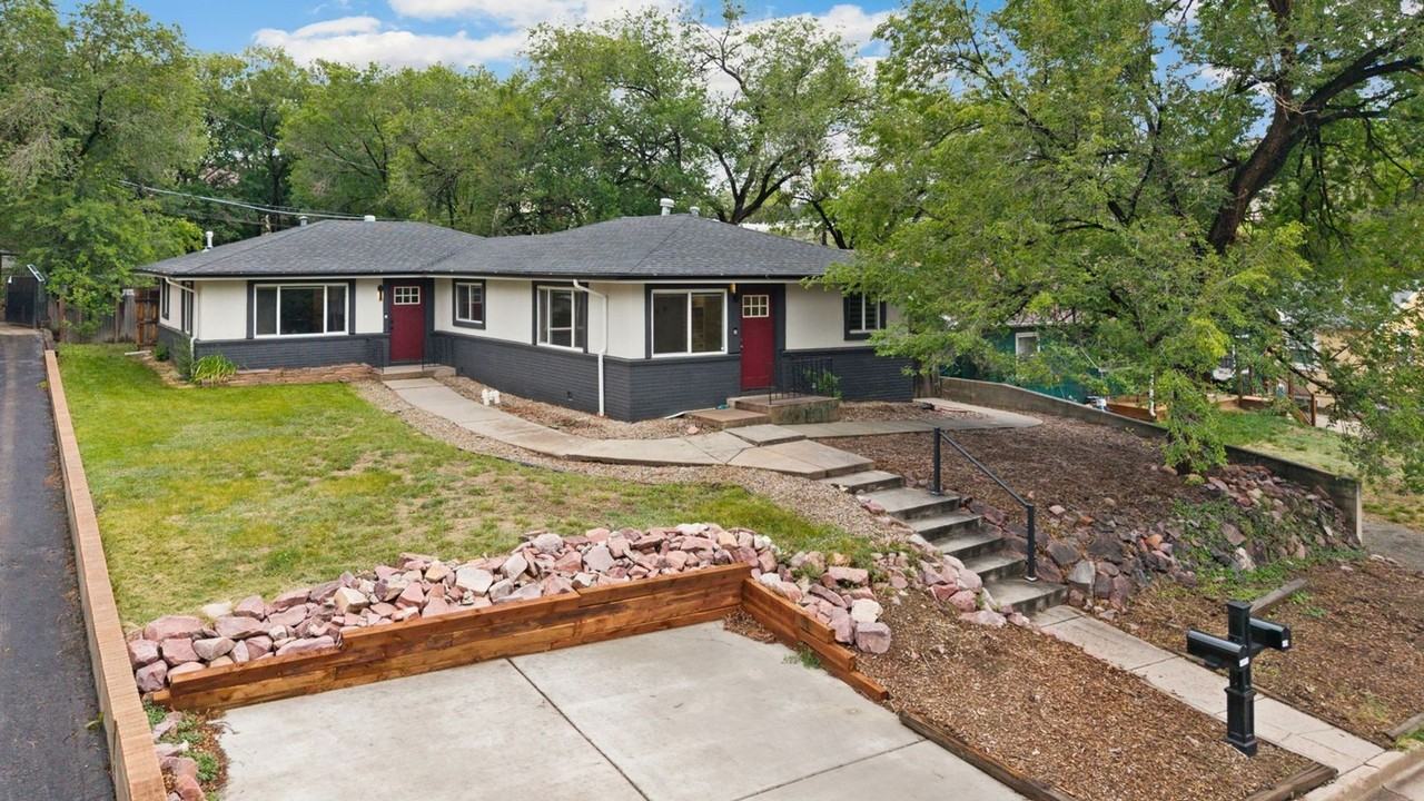 405 Wilhelmia Ave - Photo 2 of 19