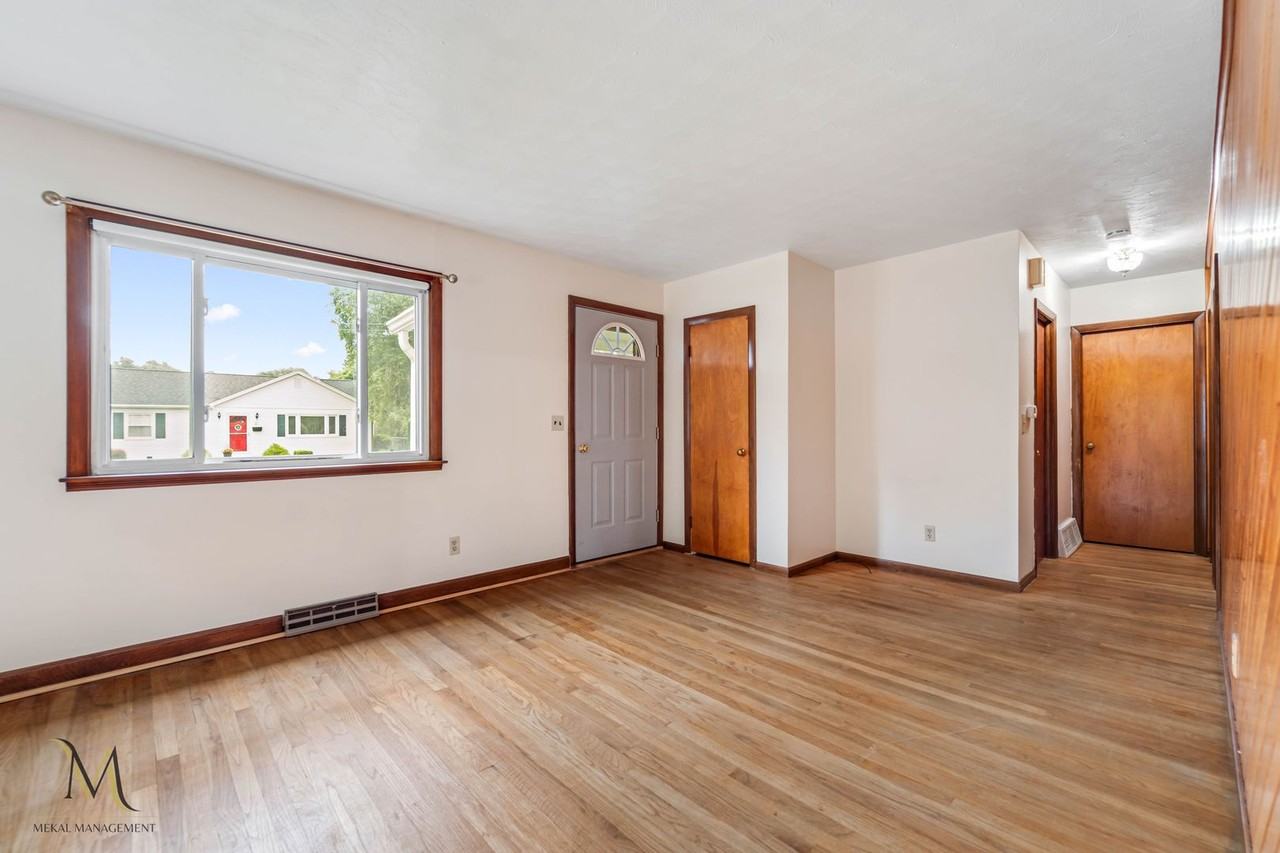 38 Anne St - Photo 4 of 23