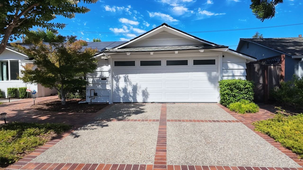 1572 Meadow Ln