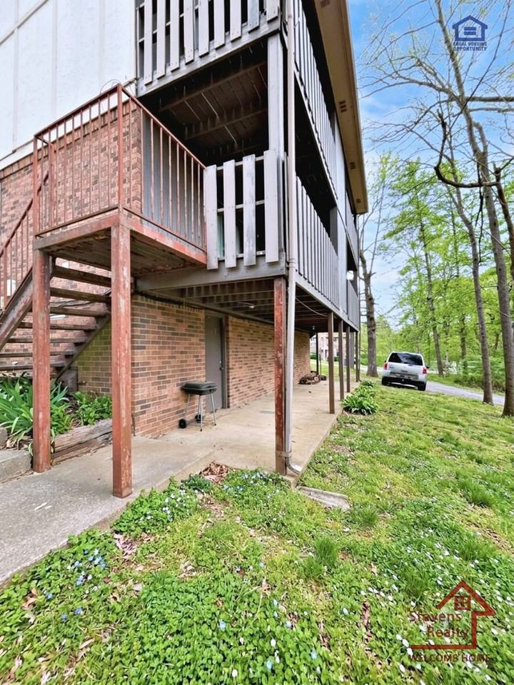 101 Bybee Dr #D2 - Photo 2 of 11