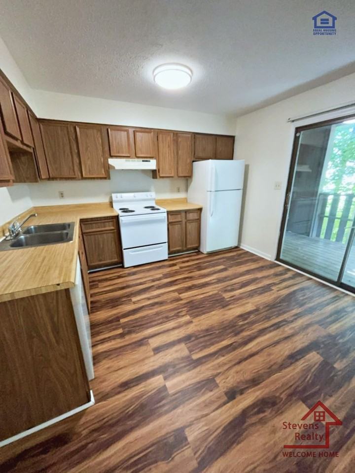 101 Bybee Dr #D2 - Photo 4 of 11
