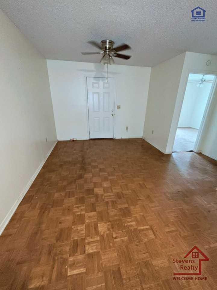 65 Bybee Woods Dr #1 - Photo 2 of 9