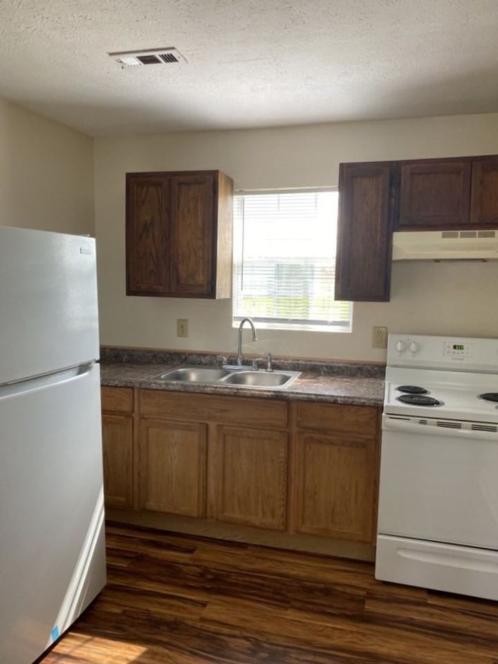 73 Dogwood Pointe Dr #2 - Photo 6 of 11