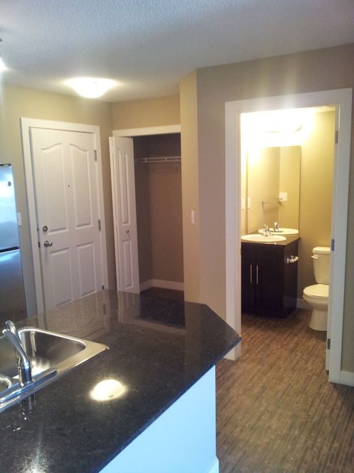 7180 80 Ave Ne - Photo 2 of 9