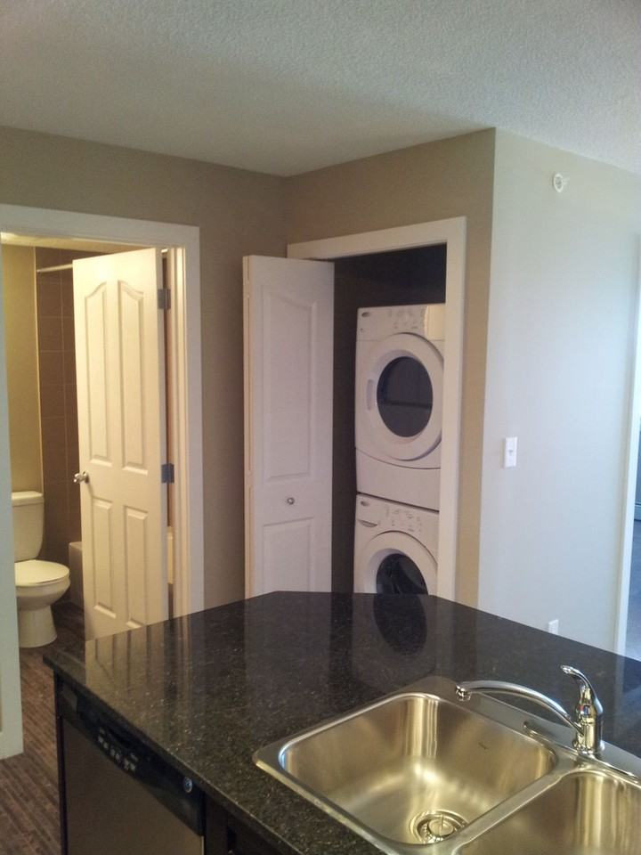 7180 80 Ave Ne - Photo 3 of 9