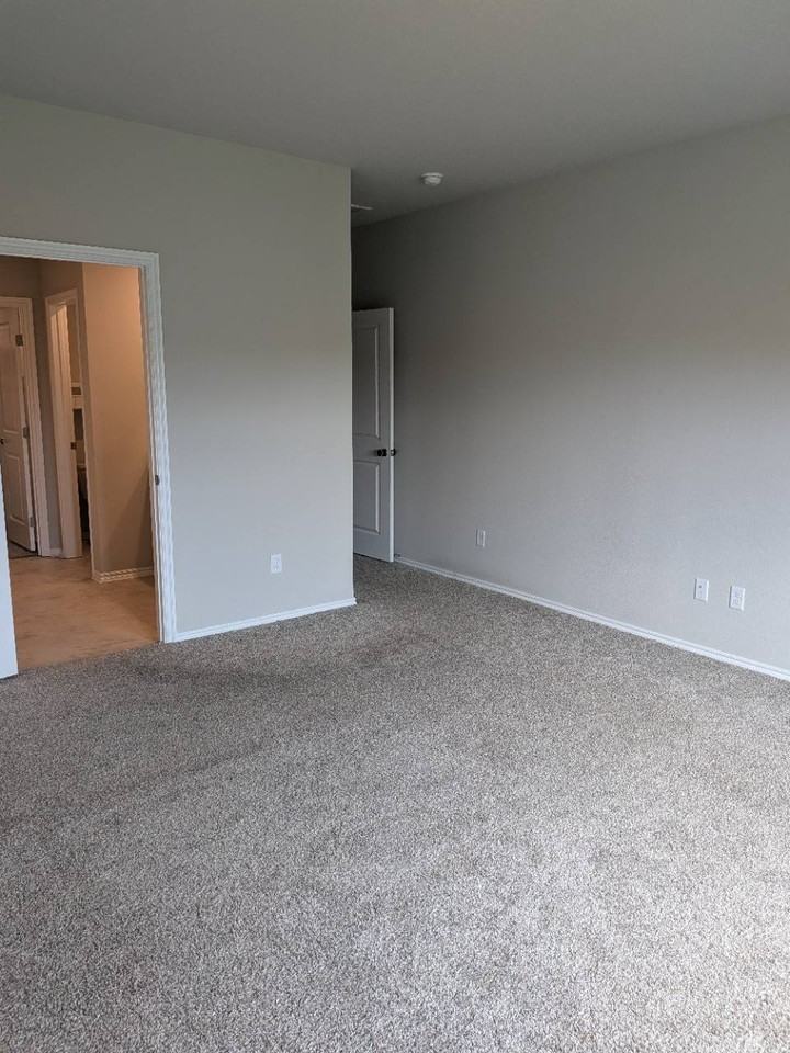 512 Comanche Dr #NA - Photo 6 of 12