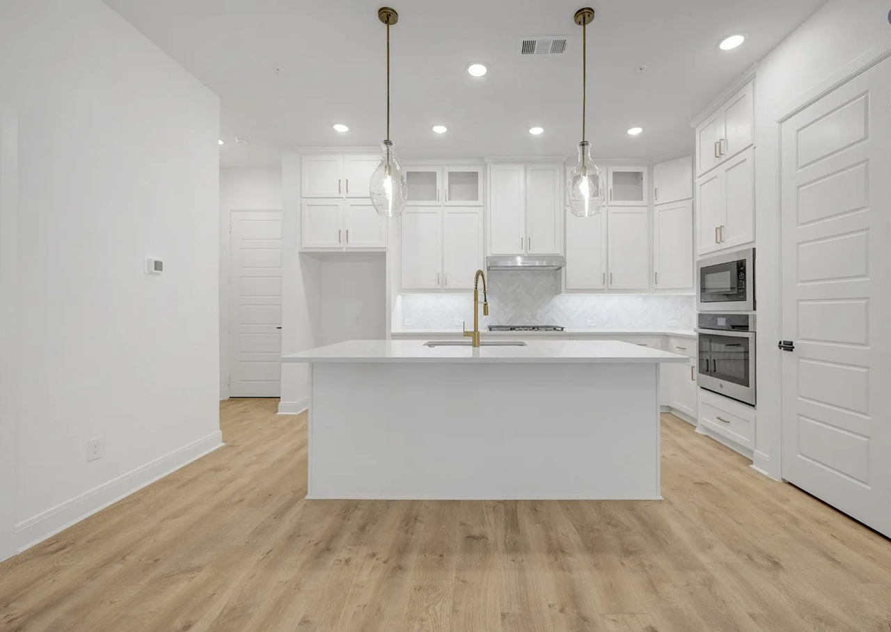 4835 Fuller Ct #605 - Photo 6 of 25