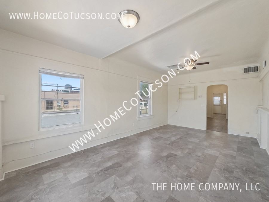 517 S Main Ave - Photo 6 of 29