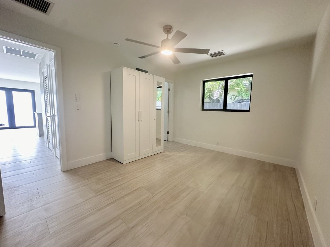 1612 Ne 17th Ave #1612 - Photo 5 of 12